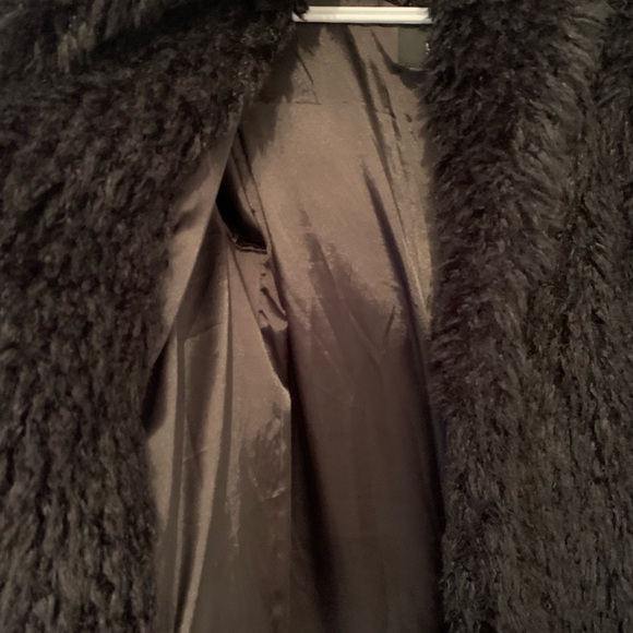 Line the label Faux Fur Coat - Picture 3 of 4